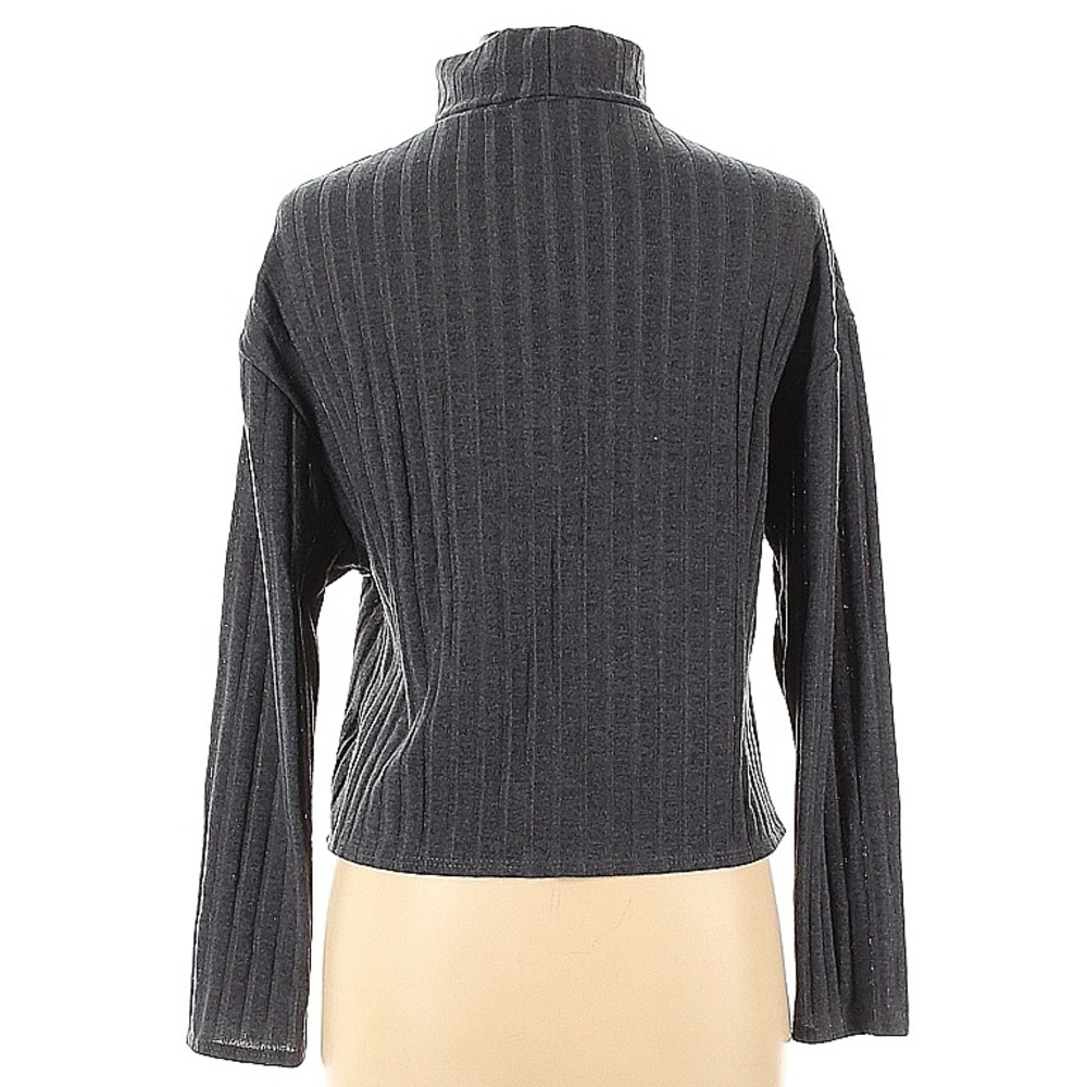 Olivia Rae sweater - Picture 2 of 6